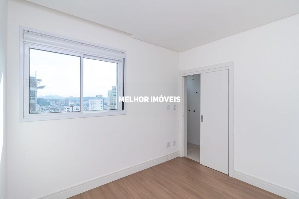 Apartamento à venda com 3 quartos, 121m² - Foto 17