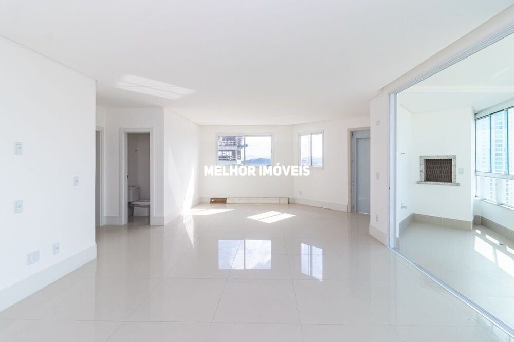 Apartamento à venda com 3 quartos, 121m² - Foto 6
