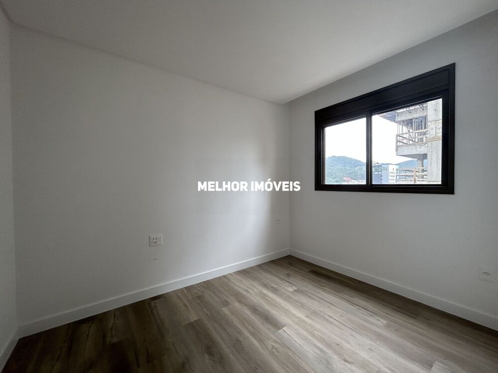 Apartamento para alugar com 4 quartos, 138m² - Foto 4