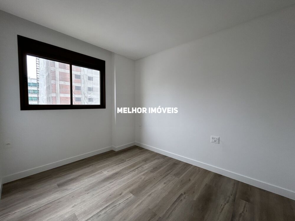Apartamento para alugar com 4 quartos, 138m² - Foto 5