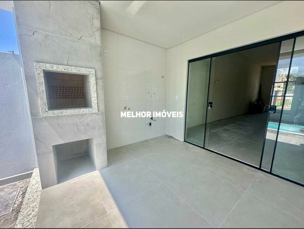 Casa à venda com 3 quartos, 98m² - Foto 2