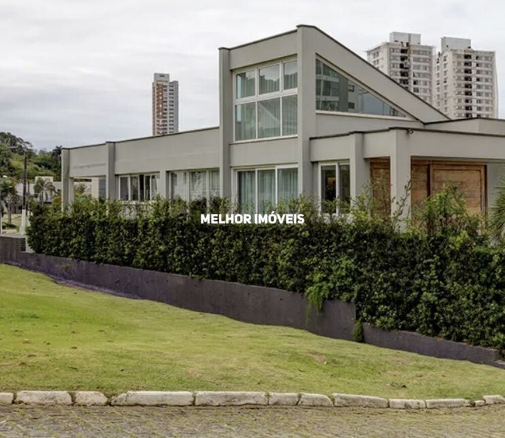 Casa de Condomínio à venda com 4 quartos, 335m² - Foto 2