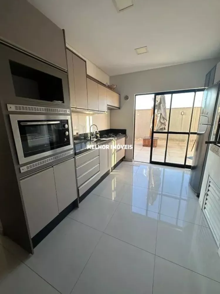 Apartamento para alugar com 2 quartos, 134m² - Foto 5