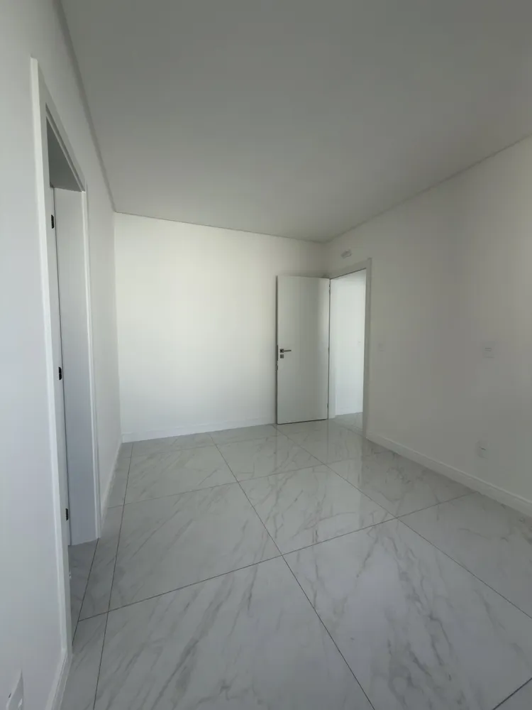 Apartamento, 3 quartos, 130 m² - Foto 2