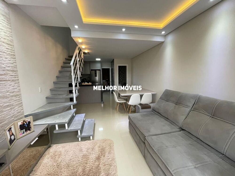 Sobrado à venda com 2 quartos, 88m² - Foto 1