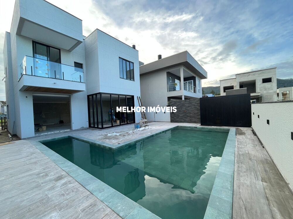 Casa à venda com 3 quartos, 356m² - Foto 2