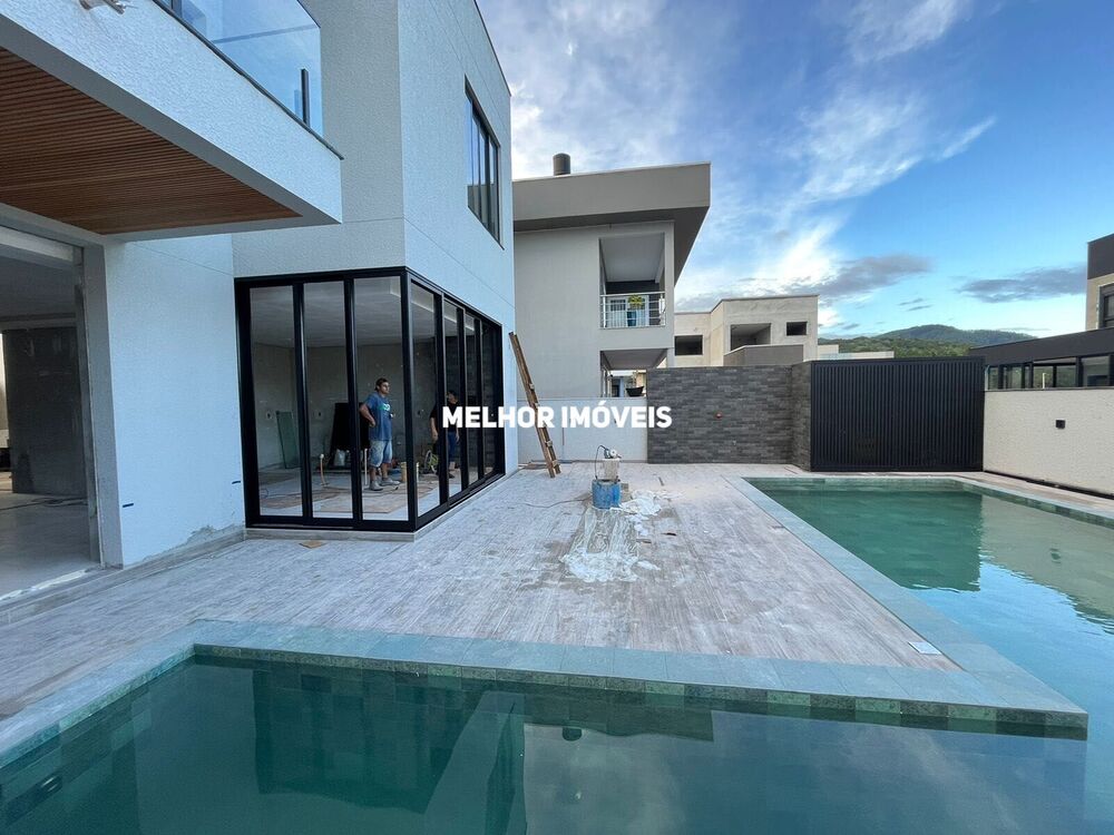 Casa à venda com 3 quartos, 356m² - Foto 4