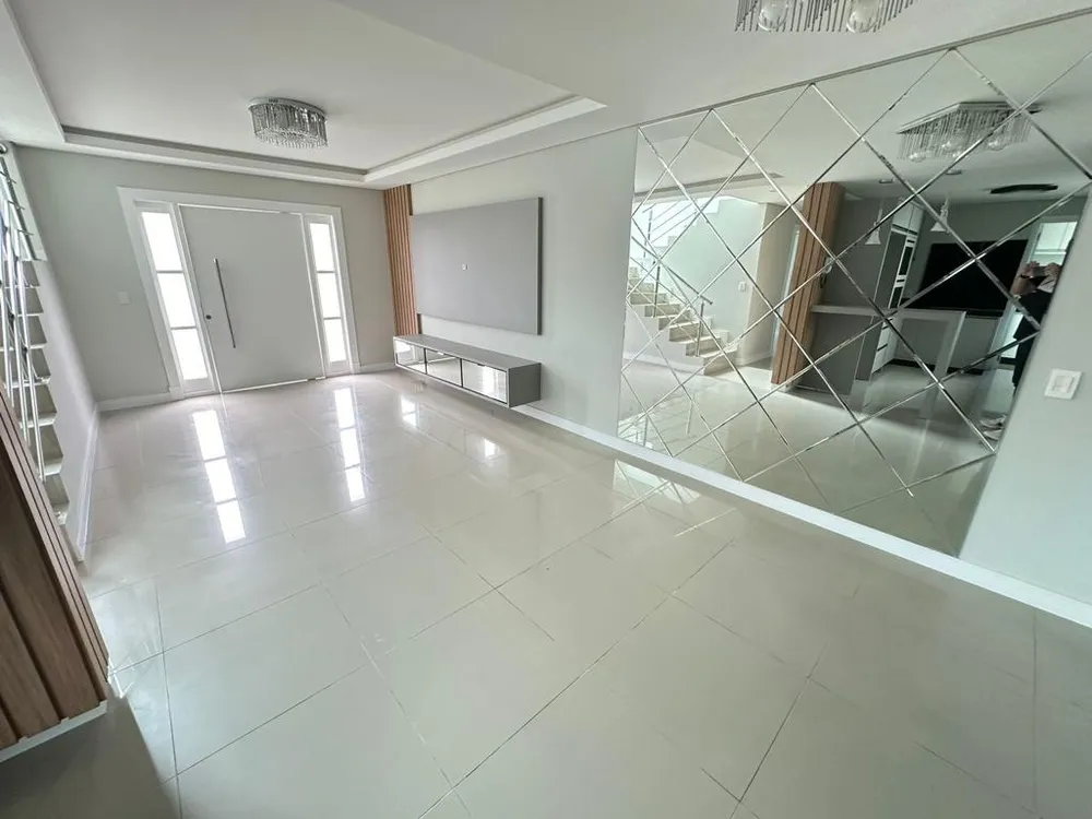 Casa, 4 quartos, 210 m² - Foto 8