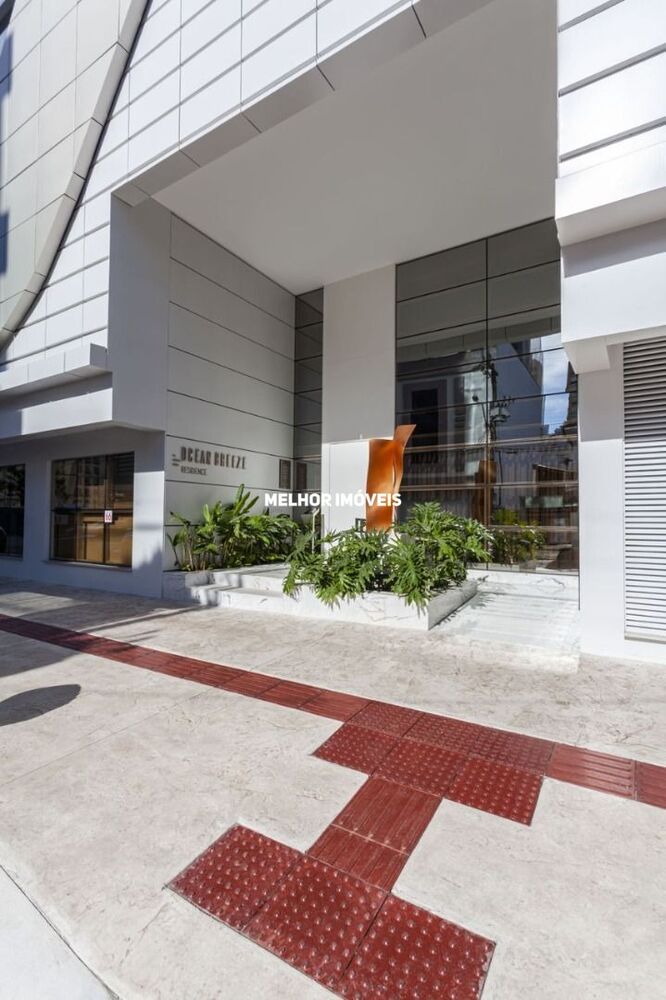 Apartamento à venda com 3 quartos, 167m² - Foto 2