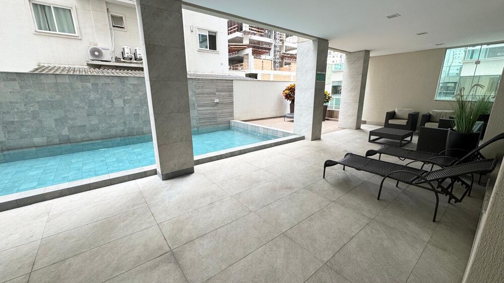 Apartamento à venda com 3 quartos, 140m² - Foto 3