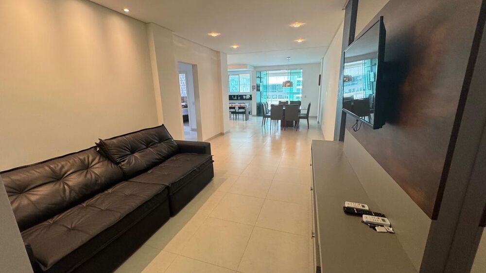 Apartamento à venda com 3 quartos, 140m² - Foto 8