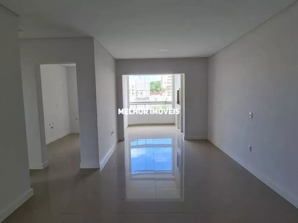 Apartamento à venda com 2 quartos, 80m² - Foto 1