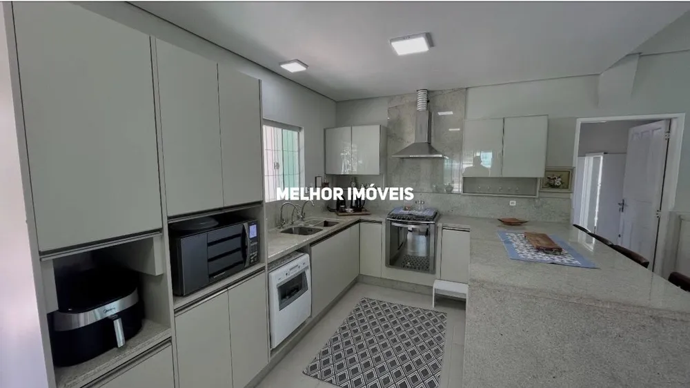 Casa, 3 quartos, 200 m² - Foto 1