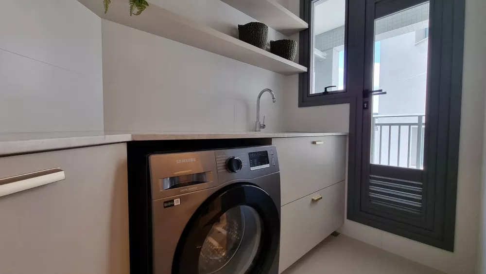 Apartamento à venda com 4 quartos, 182m² - Foto 3