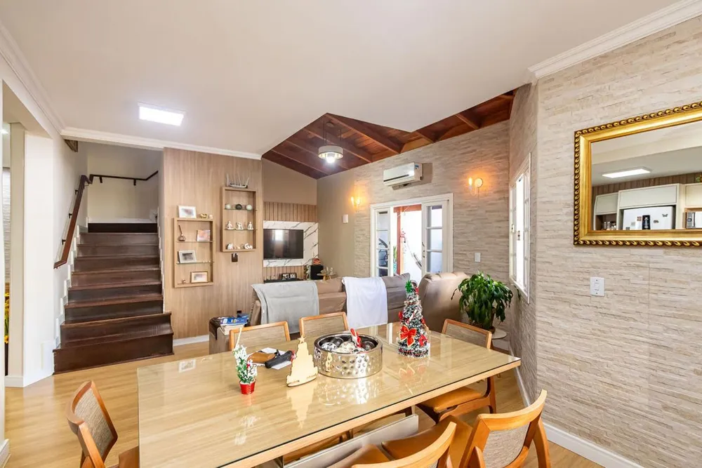 Casa, 3 quartos, 178 m² - Foto 1