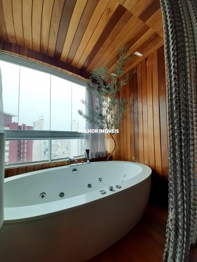Apartamento, 3 quartos, 160 m² - Foto 1