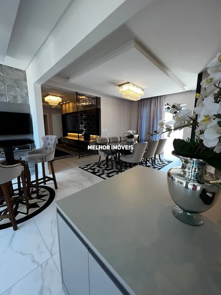 Apartamento, 3 quartos, 140 m² - Foto 2