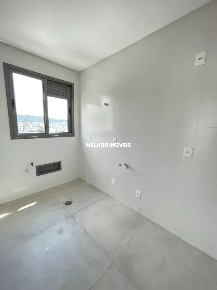 Apartamento à venda com 4 quartos, 151m² - Foto 4