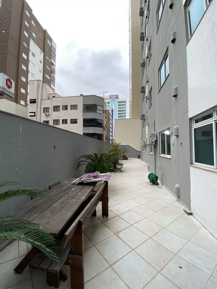 Apartamento à venda com 4 quartos, 280m² - Foto 4