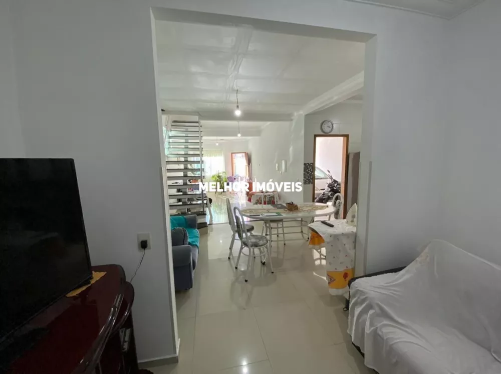 Sobrado à venda com 3 quartos, 195m² - Foto 2