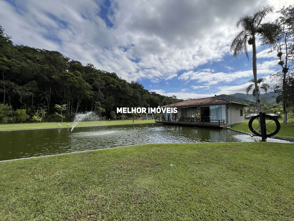 Sítio à venda com 3 quartos, 26669m² - Foto 1
