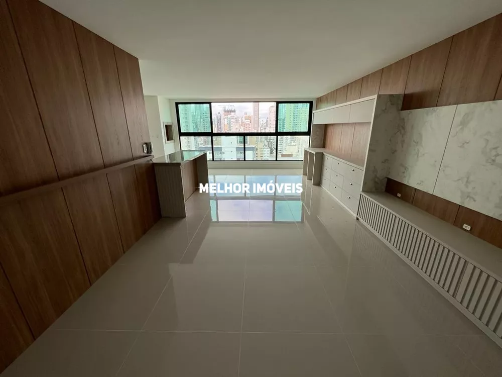 Apartamento à venda com 3 quartos, 116m² - Foto 1