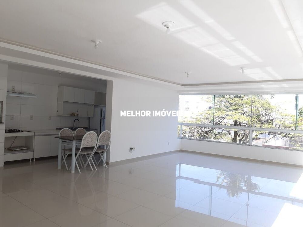 Apartamento para alugar com 3 quartos, 140m² - Foto 4