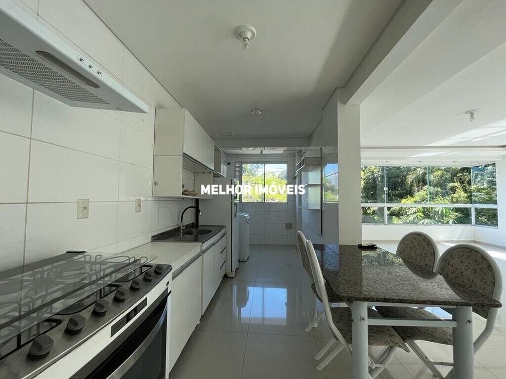 Apartamento para alugar com 3 quartos, 140m² - Foto 2