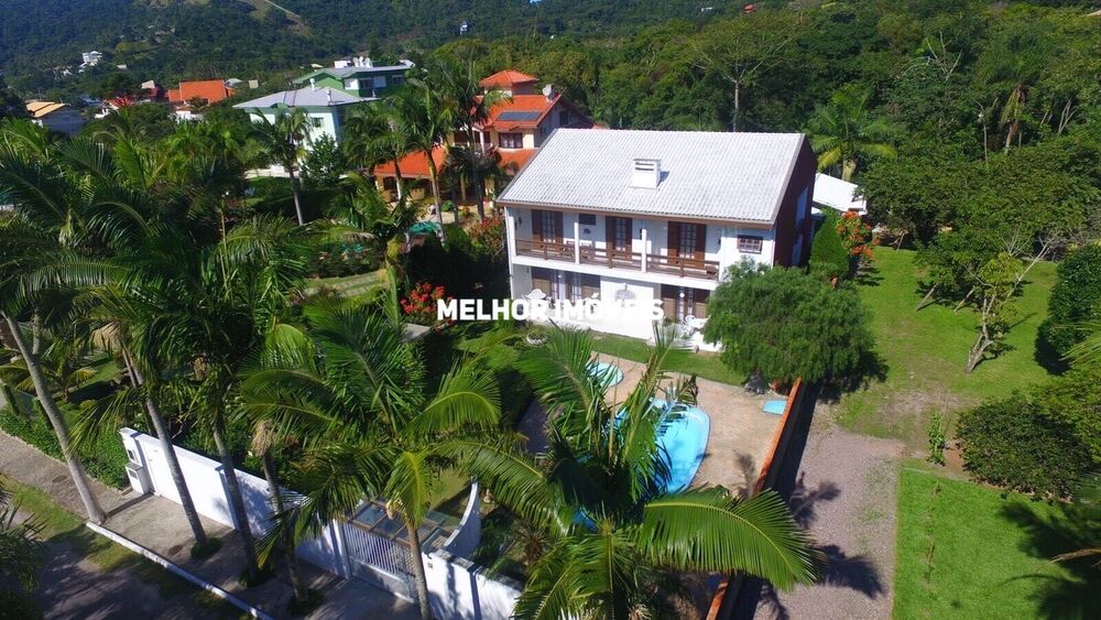 Casa à venda com 5 quartos, 500m² - Foto 1