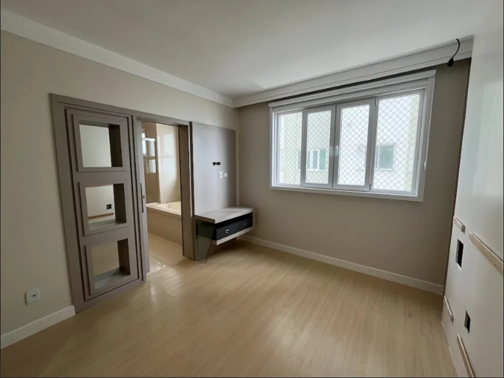 Apartamento, 3 quartos, 177 m² - Foto 2