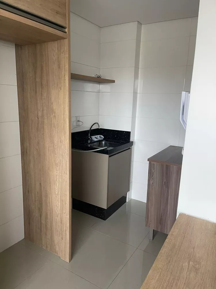 Apartamento à venda com 3 quartos, 90m² - Foto 2