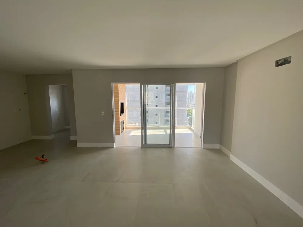 Apartamento, 3 quartos, 130 m² - Foto 1