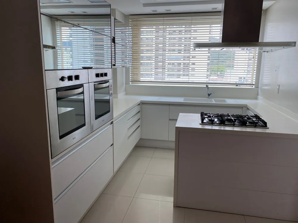 Apartamento, 3 quartos, 230 m² - Foto 4