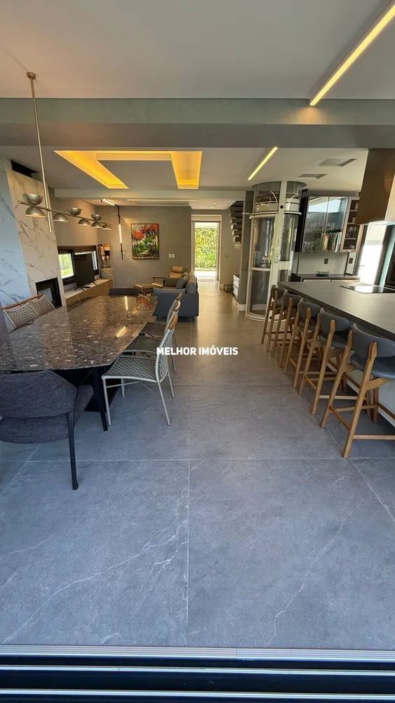 Casa, 3 quartos, 315 m² - Foto 3