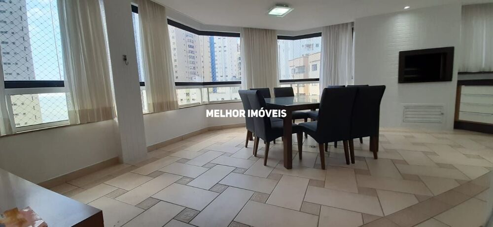 Apartamento para alugar com 3 quartos, 110m² - Foto 1
