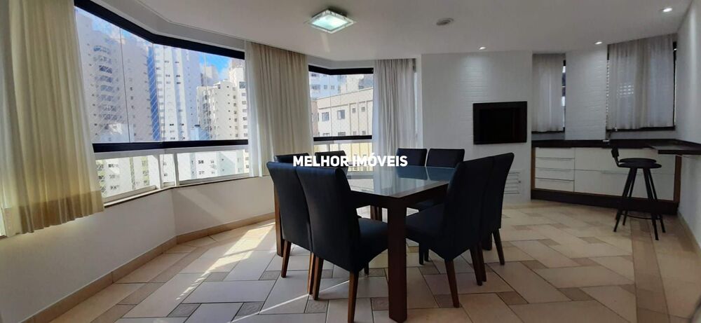 Apartamento para alugar com 3 quartos, 110m² - Foto 2