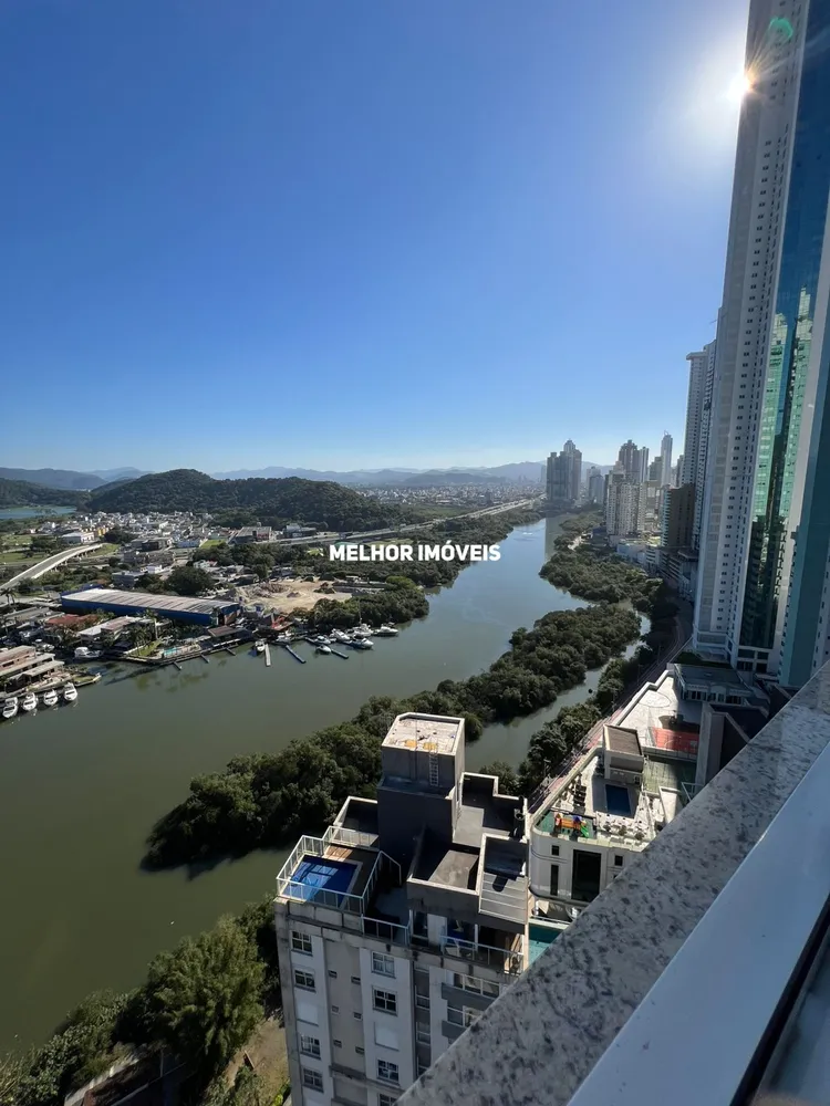 Cobertura, 3 quartos, 270 m² - Foto 4