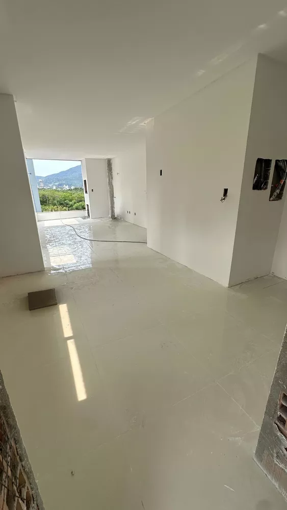 Apartamento à venda com 3 quartos, 95m² - Foto 4