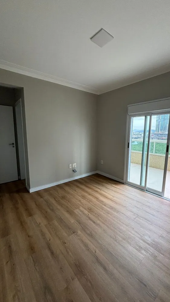 Apartamento, 3 quartos, 160 m² - Foto 1