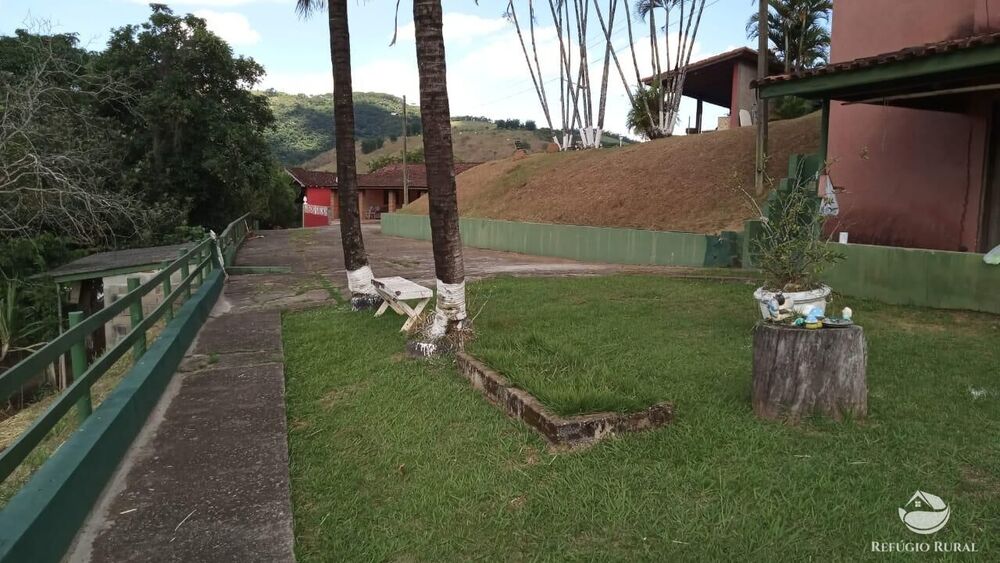 Chácara à venda com 4 quartos, 4584m² - Foto 7