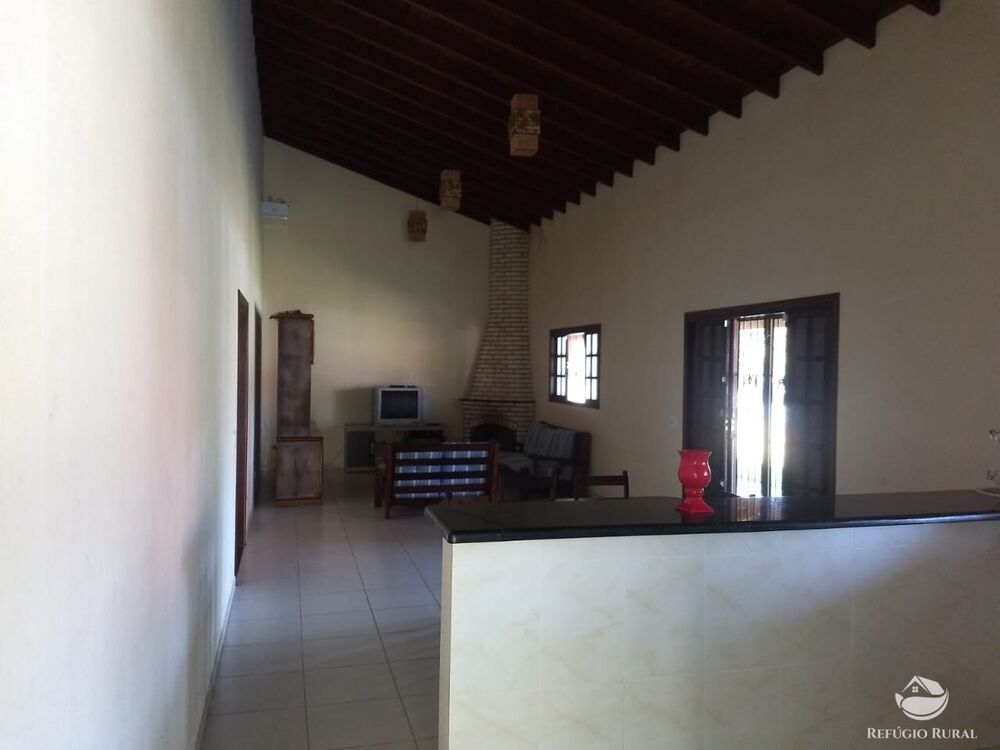 Sítio à venda com 2 quartos, 242000m² - Foto 4