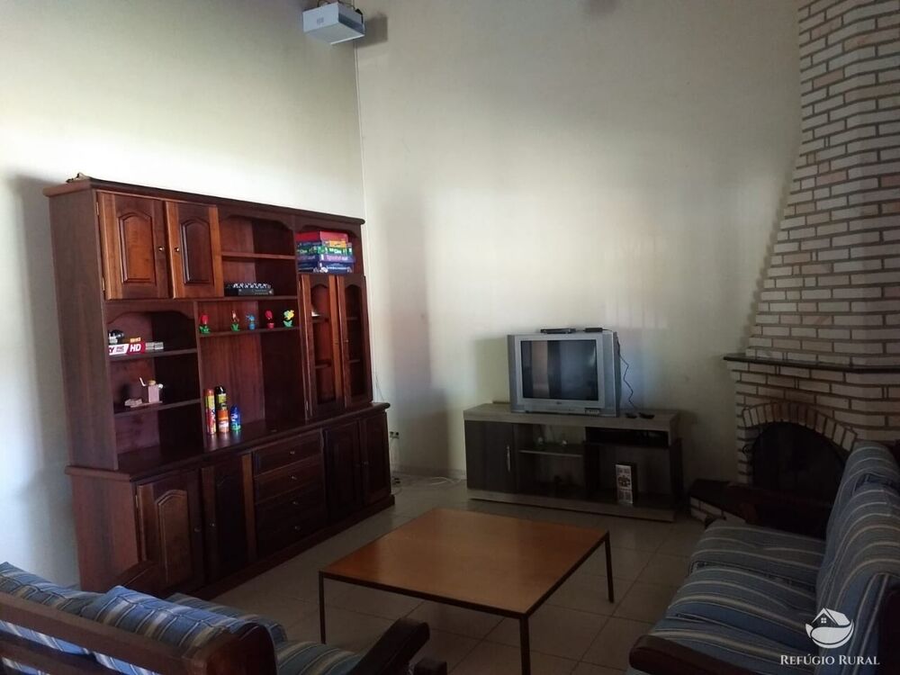 Sítio à venda com 2 quartos, 242000m² - Foto 7