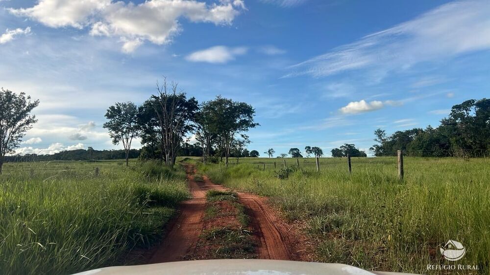 Fazenda à venda com 2 quartos, 4840000m² - Foto 2