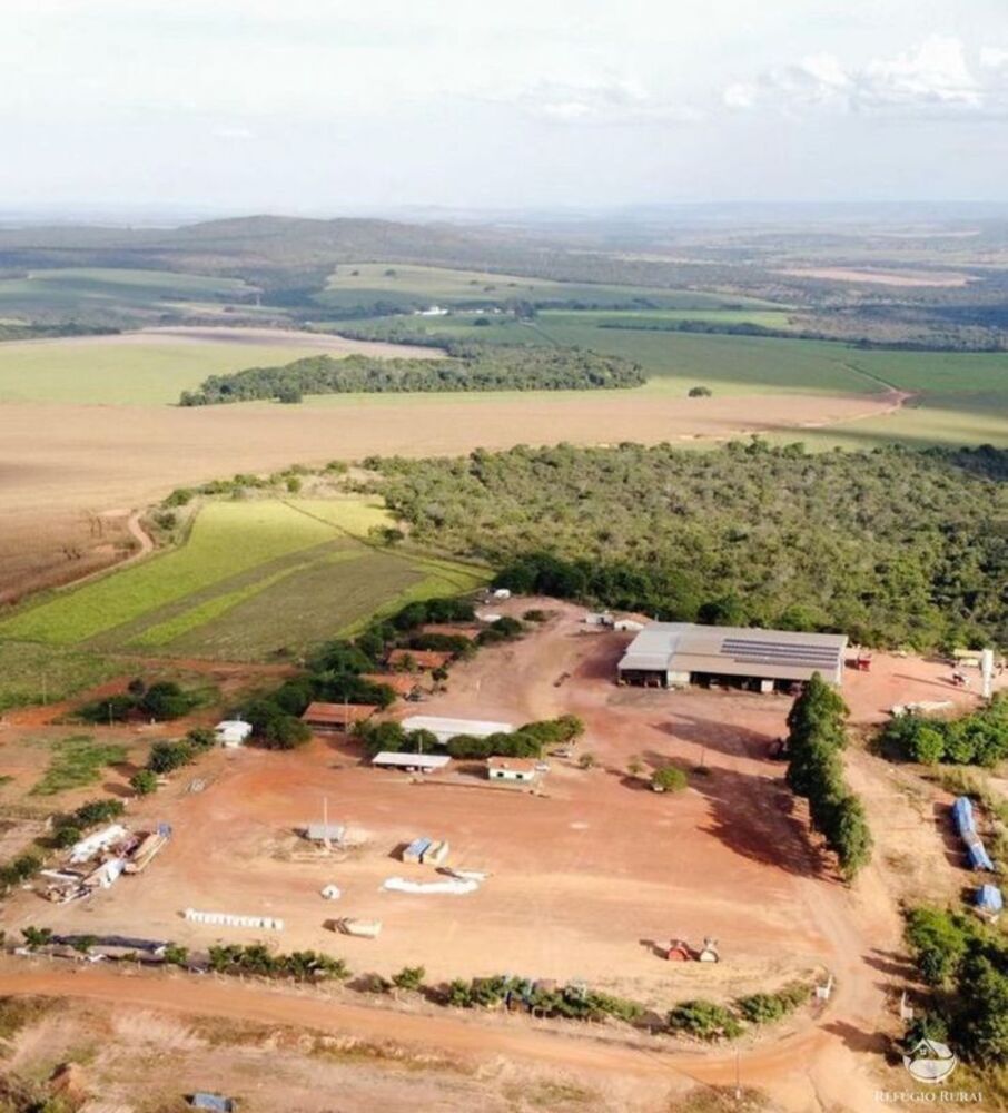Fazenda à venda com 7 quartos, 14700000m² - Foto 1