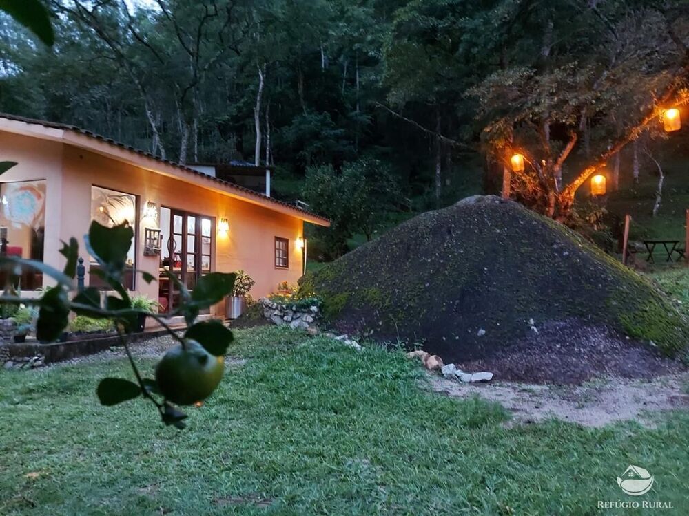 Sítio à venda com 2 quartos, 24200m² - Foto 1