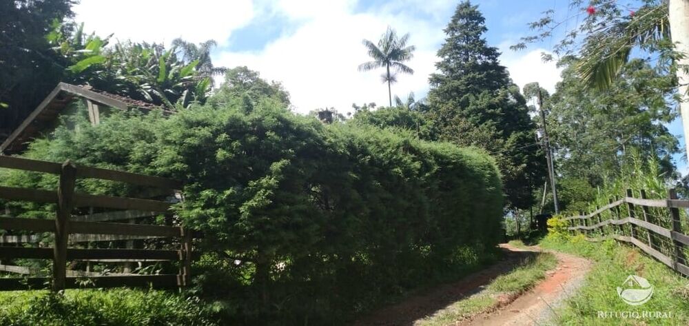 Chácara à venda com 3 quartos, 900m² - Foto 2