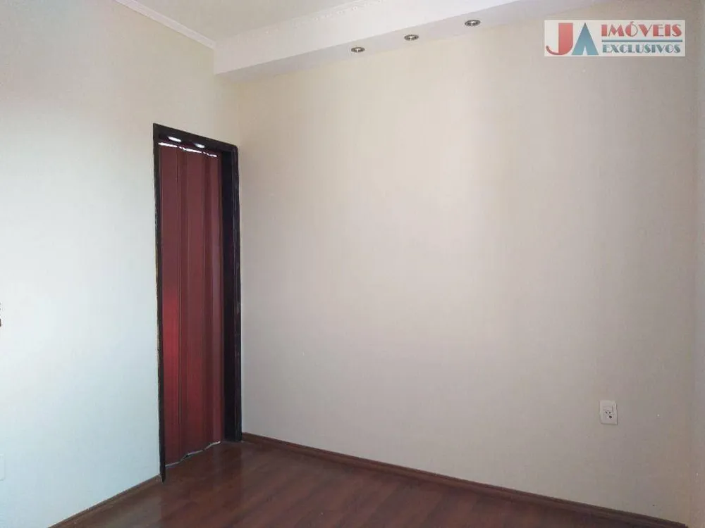 Casa, 3 quartos, 182 m² - Foto 2