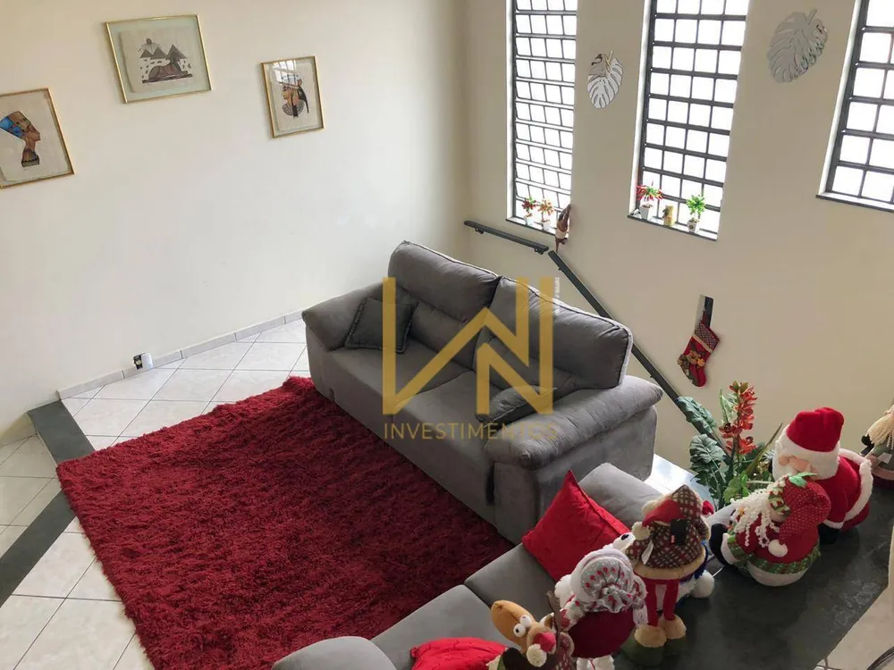 Casa, 3 quartos, 182 m² - Foto 2
