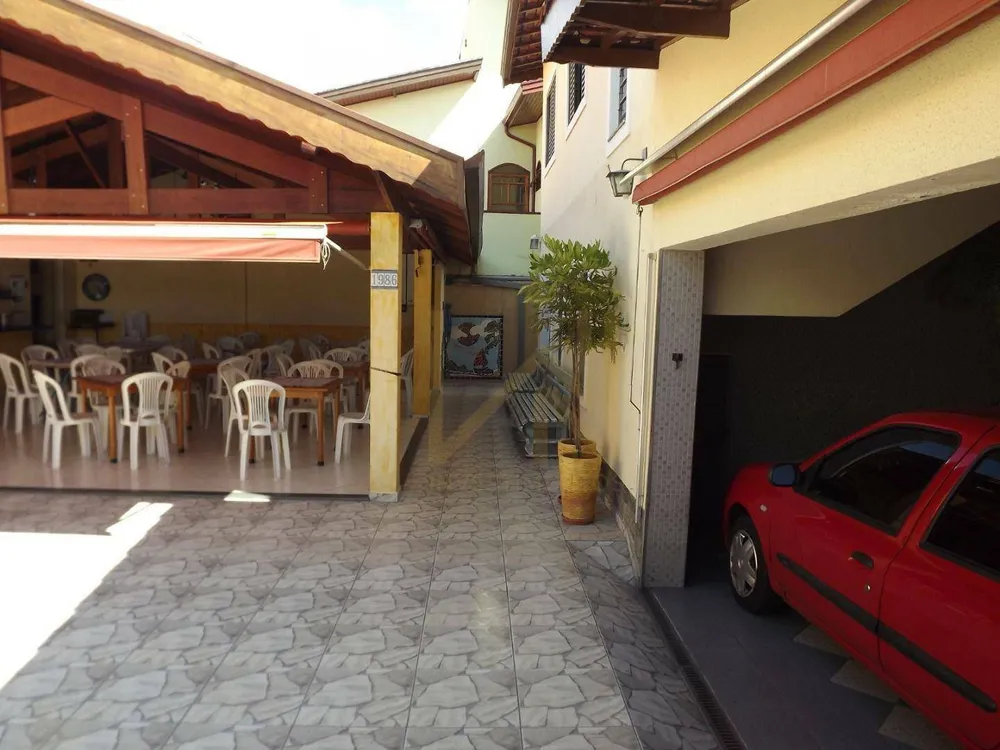 Casa, 4 quartos, 293 m² - Foto 1