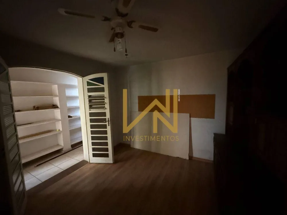 Casa, 5 quartos, 286 m² - Foto 2